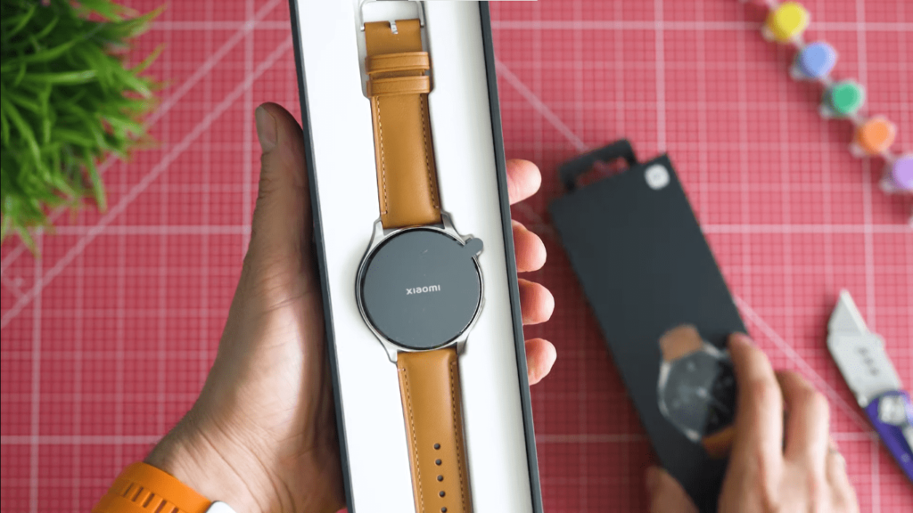 2. Tech Reviews & Unboxings
